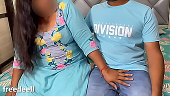 Le Gros Cul D'Aunty Se Fait Baiser Dans Une Vidéo De Sexe Pakistanaise