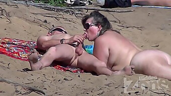 Pipe Nue Amateur Sur La Plage